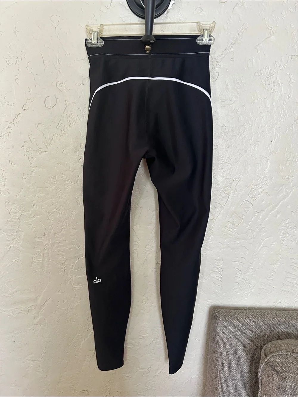 ALO Yoga Airlift High-Waist Suit Up Legging